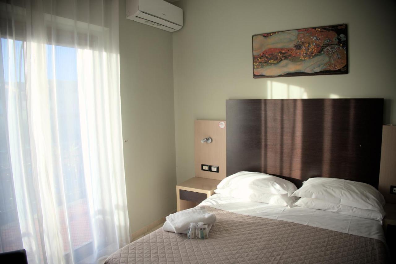 Hotel Dei Tartari Guidonia Montecelio ภายนอก รูปภาพ