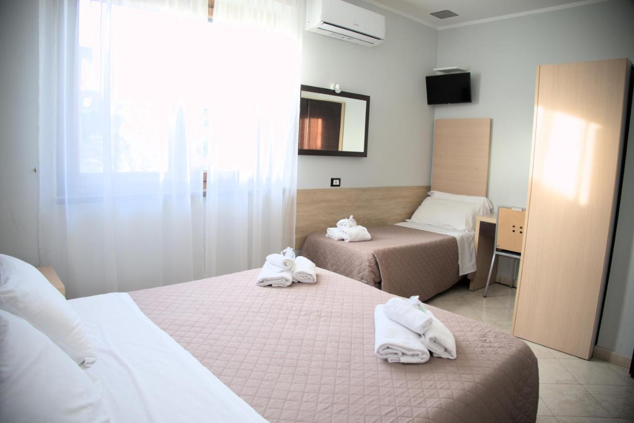 Hotel Dei Tartari Guidonia Montecelio ภายนอก รูปภาพ