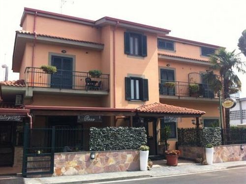 Hotel Dei Tartari Guidonia Montecelio ภายนอก รูปภาพ